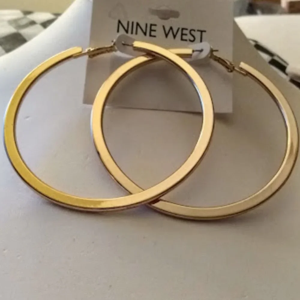 NINE WEST Mod Shiny Gold Smooth Flat Tube 3" Hoop Earrings**NEW! - Picture 2 of 3